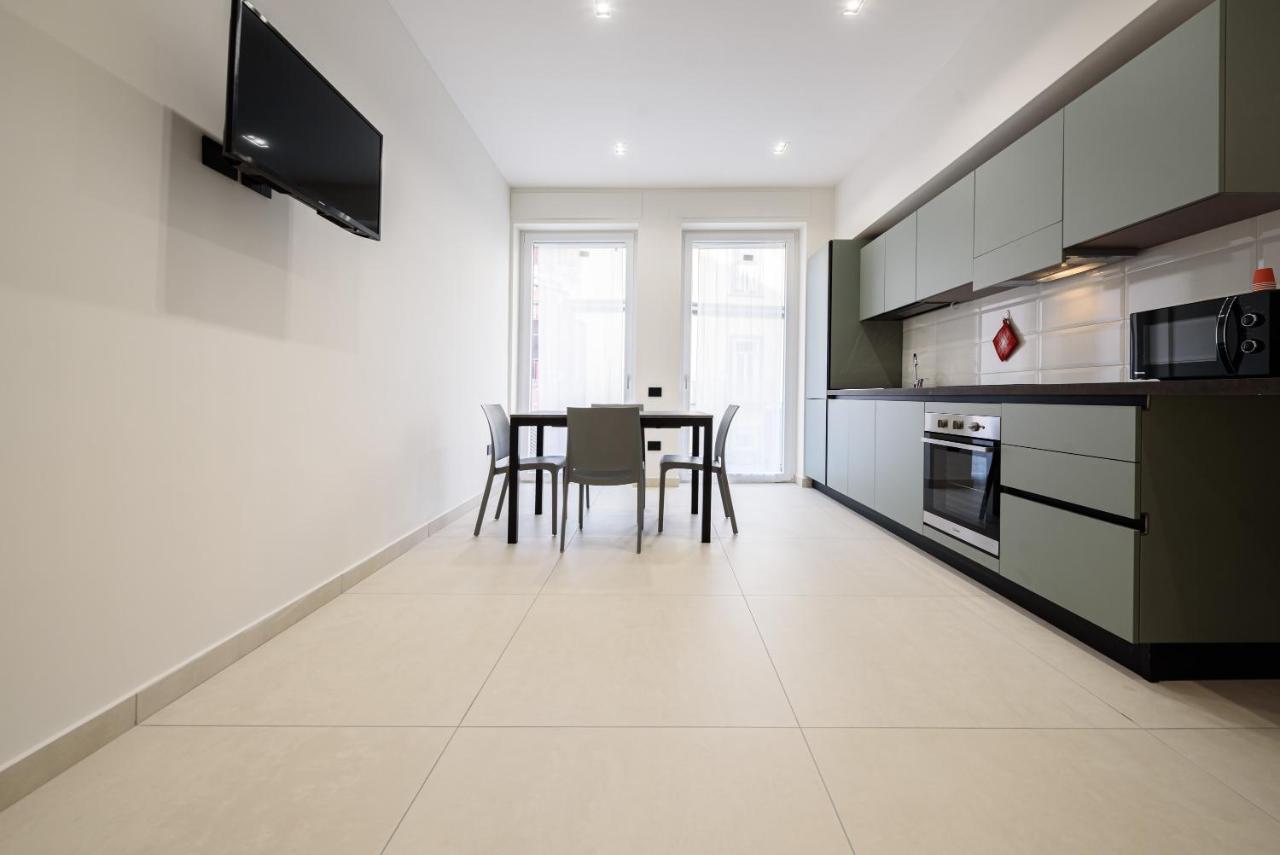 Via Niccolo Tommaseo 4 - 2 Apartment Naples