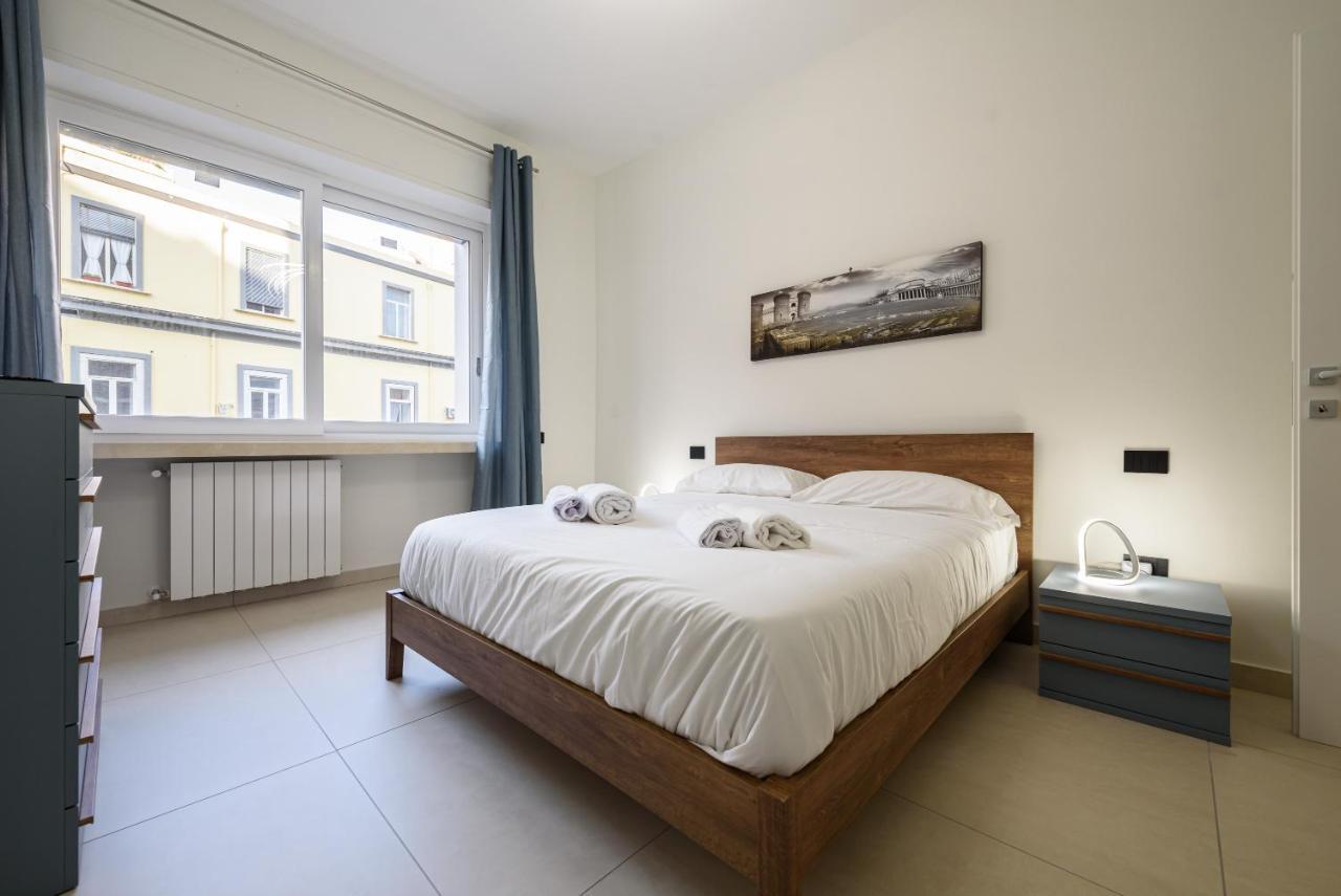 Via Niccolo Tommaseo 4 - 2 Apartment Naples