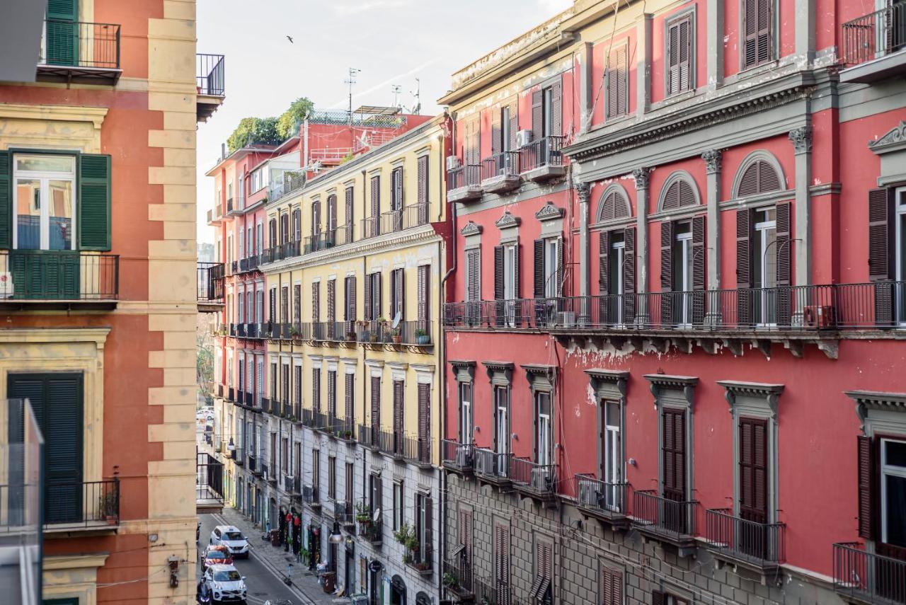 Via Niccolo Tommaseo 4 - 2 Naples
