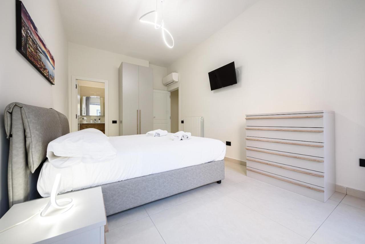 Via Niccolo Tommaseo 4 - 2 Apartment